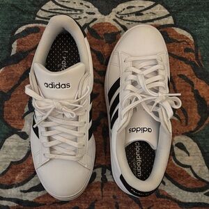 Adidas Grand Court Sneakers
